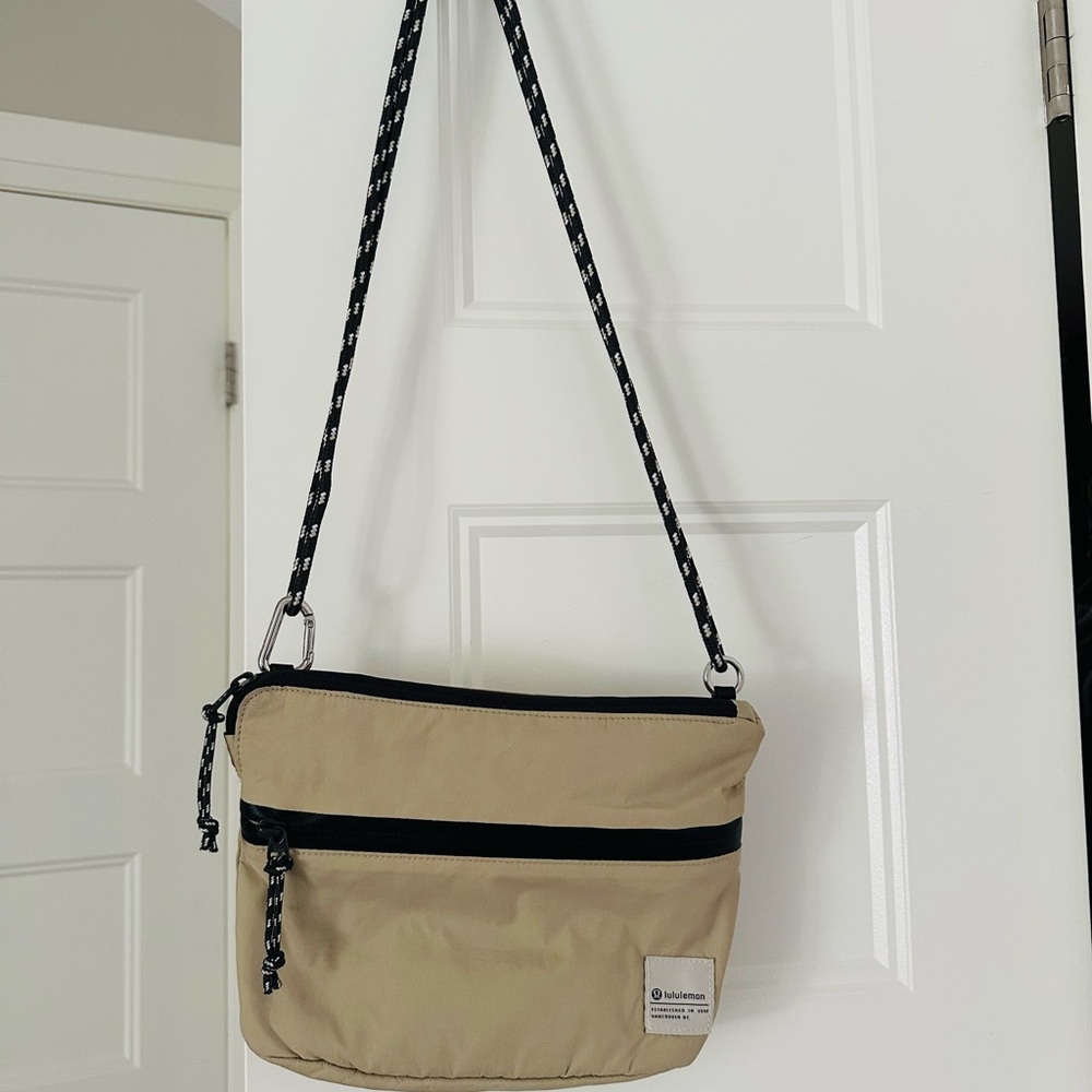 Lululemon patch logo Crossbody Bag